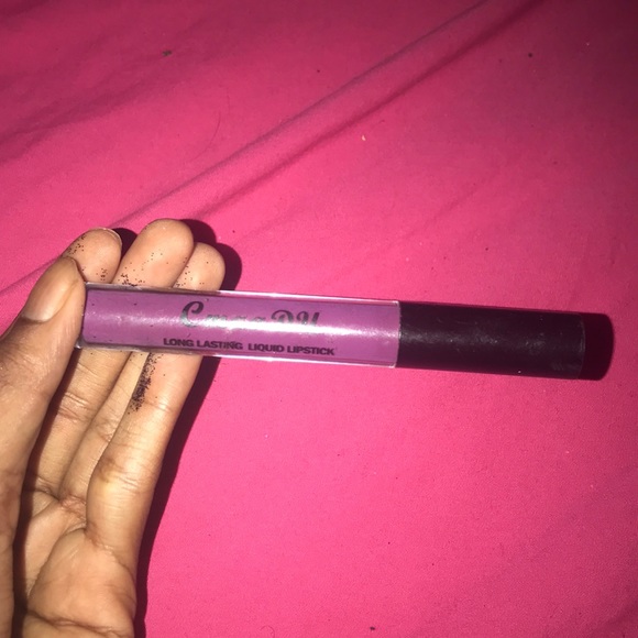 Purple lipstick - Picture 1 of 1